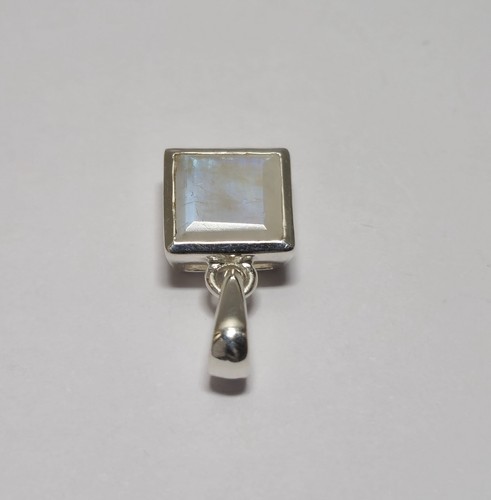 925 Sterling Silver Rainbow Moonstone Square Pendant 16mm - Picture 3 of 9