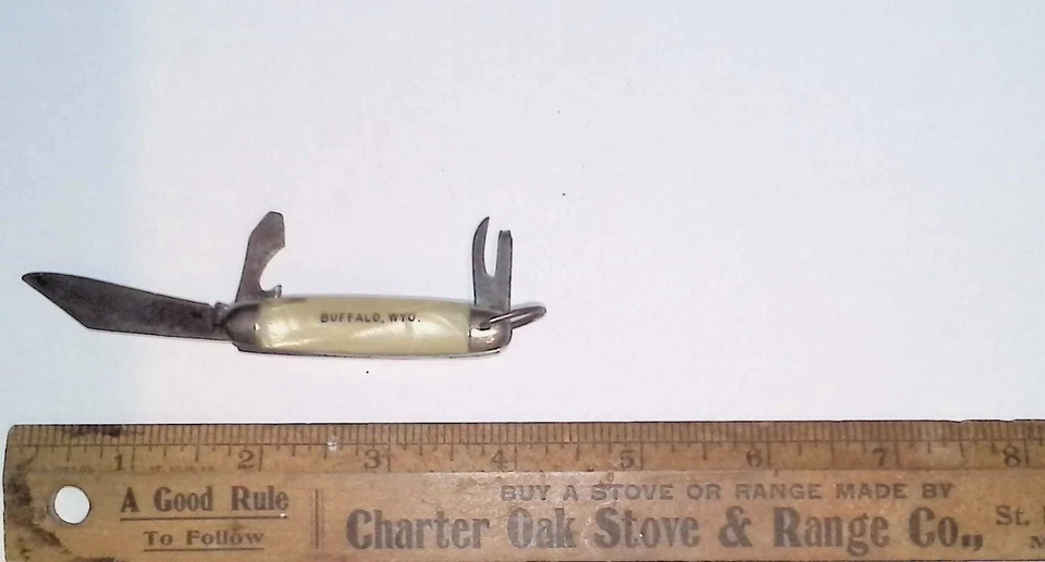 Cuchillo de tres hojas Cub Scout marca Hammer de colección, Buffalo, Wyo. Foto 2 de 4