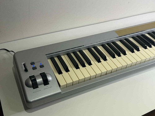 M‑Audio Keystation 61 es MIDI Keyboard Controller - Semi-Weighted Keys - Picture 4 of 11