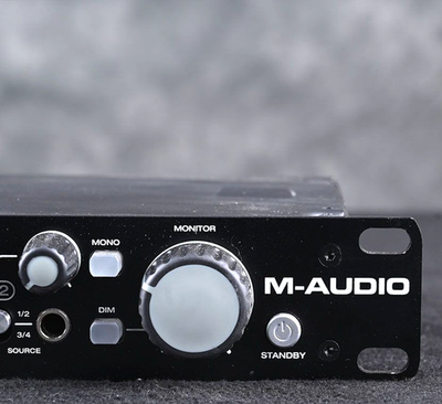 Interface de áudio M-track Eight
