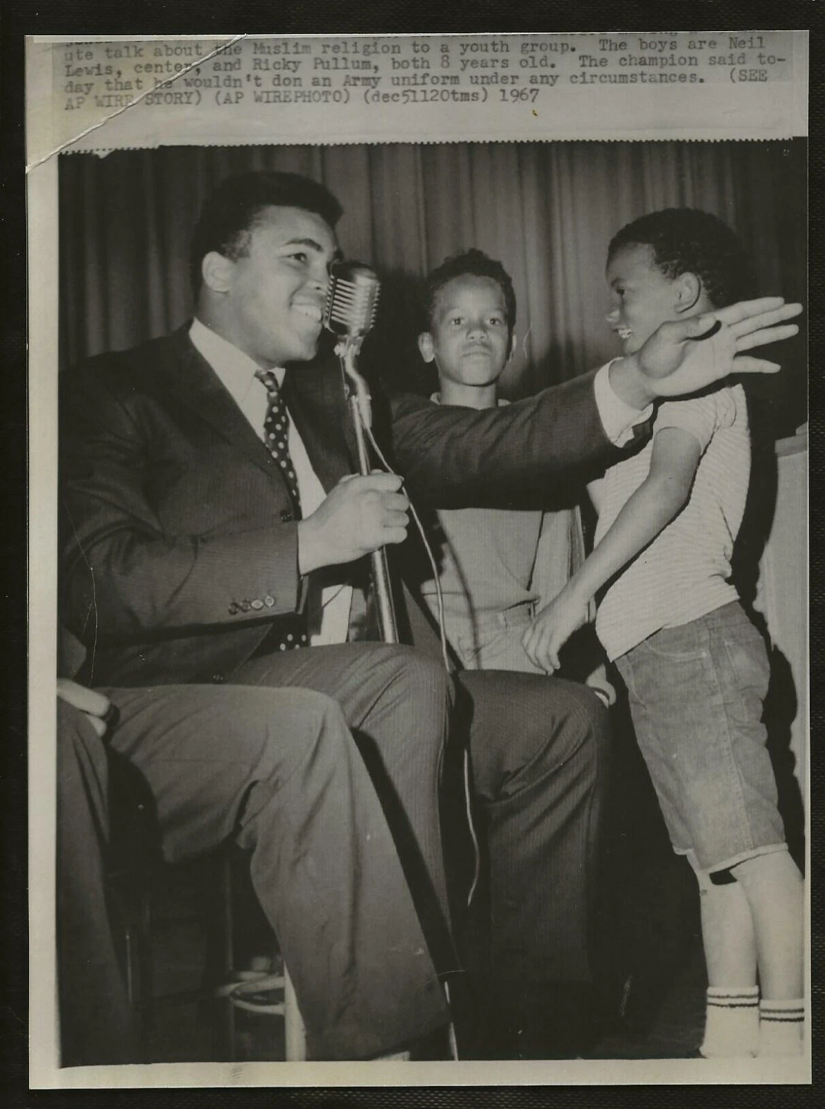 1967年 ムハマド アリ アドレス ユース グループ ヴィンテージ オリジナル ボクシング AP ワイヤー 写真 - 画像1/2