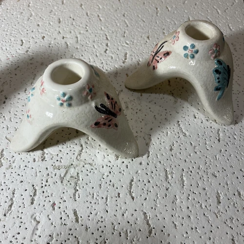 HULL POTTERY B22 BUTTERFLY PAIR OF CANDLE HOLDERS - GLOSSY - MID 1950's