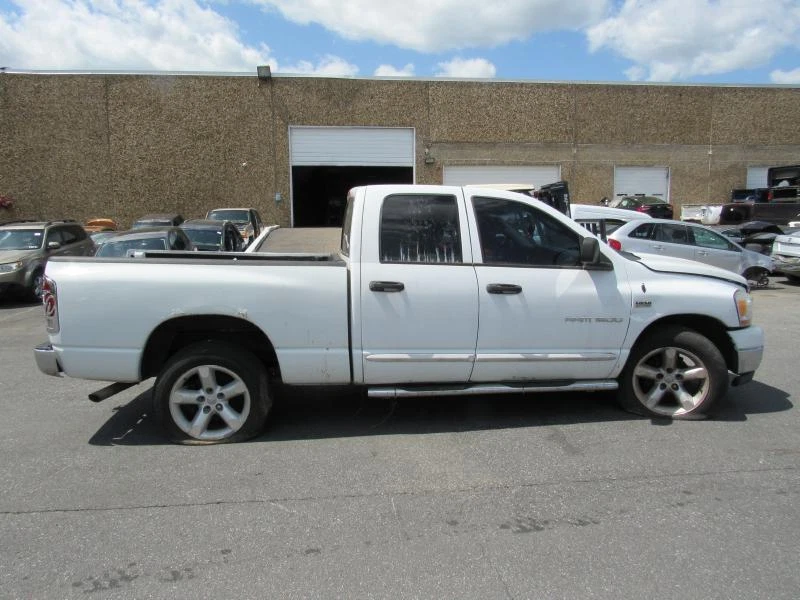 02 03 04 05 06 07 08 Antena Dodge Pickup 1500 Foto 3 de 4