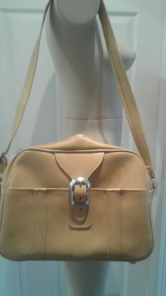 Vintage 70s Mustard Yellow Vinyl Carry-On Tote/Luggage/Messenger Bag - Image 4 of 4