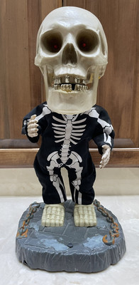 Vintage Rare Stone Display Gemmy 17  Big Head Singing Skeleton Halloween READ
