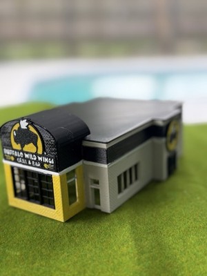 N Scale Buffalo Wild Wings  Building Painted Built Fast Food  Restaurant
