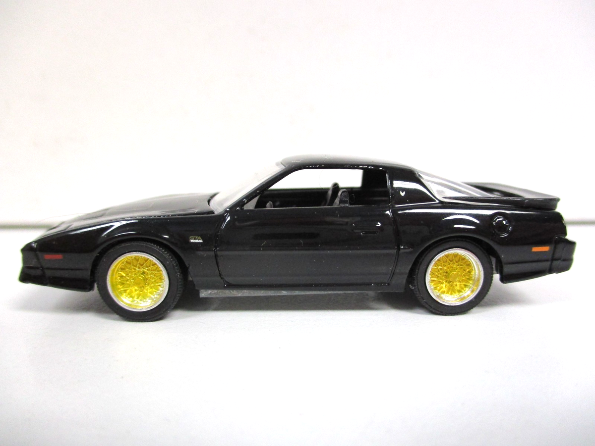 GREENLIGHT - BARRETT-JACKSON - 1987 PONTIAC FIREBIRD TRANS AM GTA