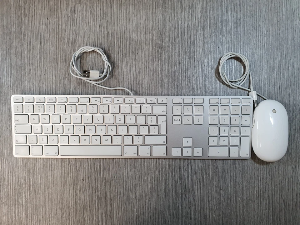 A1243 Genuine Apple Magic Keyboard and A1152 Apple Mighty Mouse Grade B EA2010 - Image 3 of 4