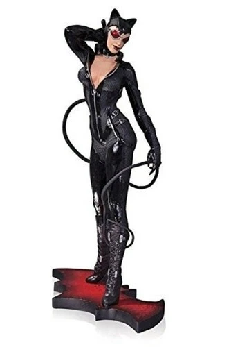 BATMAN: ARKHAM CITY - FULL COLOR CATWOMAN STATUE BY DC COLLECTIBLES