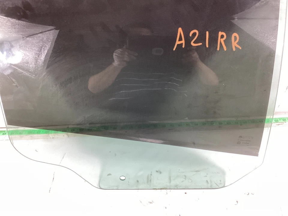 2011 - 2014 Dodge Charger Rear Right Side Door Window Glass 43R000262 OEM. - Image 3 of 4