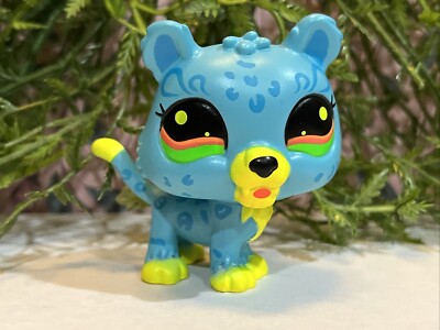 Littlest Pet Shop Lps 215 G7 Black Light Pet Blind Bag Blue Jaguar