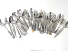 Misc Lot of 45 Assorted Stainless Teaspoons Crafts/Use Oneida Rogers