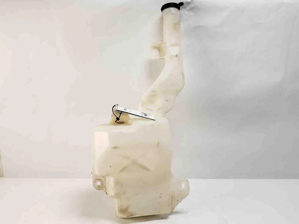 Chevy Silverado 1500 2014-2015 botella lavadora 22954986 Foto 4 de 4