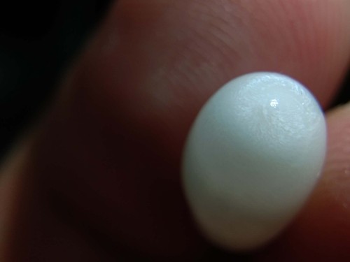 Natural Wild Tridacna White Clam Pearl 5.48ct with AA Flame - Picture 4 of 9