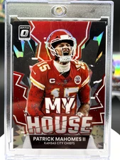 Patrick Mahomes II 2022 Panini Donruss Optic #MH-4 My House Silver Holo Prizm