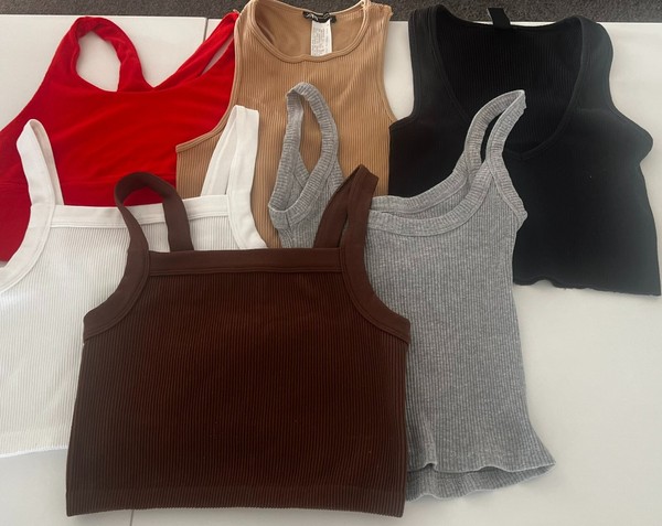 Bundle Womens Crop tanks Size XS-S