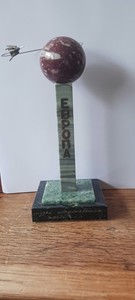 Trophy Vasily Lazarev received from  Space Mueseum of High School #3 of Nizhny