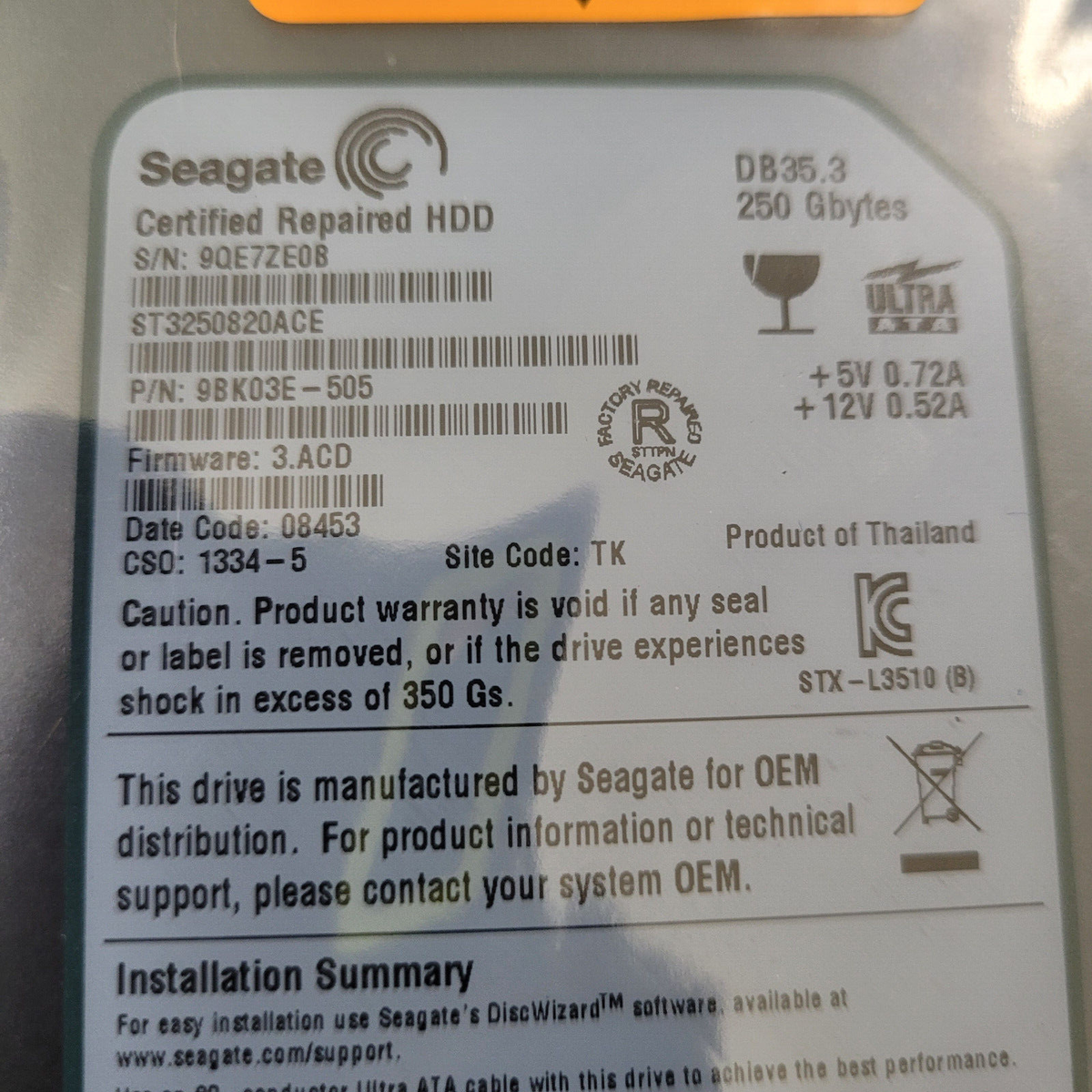 Hitachi HCP725025GLAT80 250GB 8MB Cache 7200RPM PATA (IDE) ATA/133