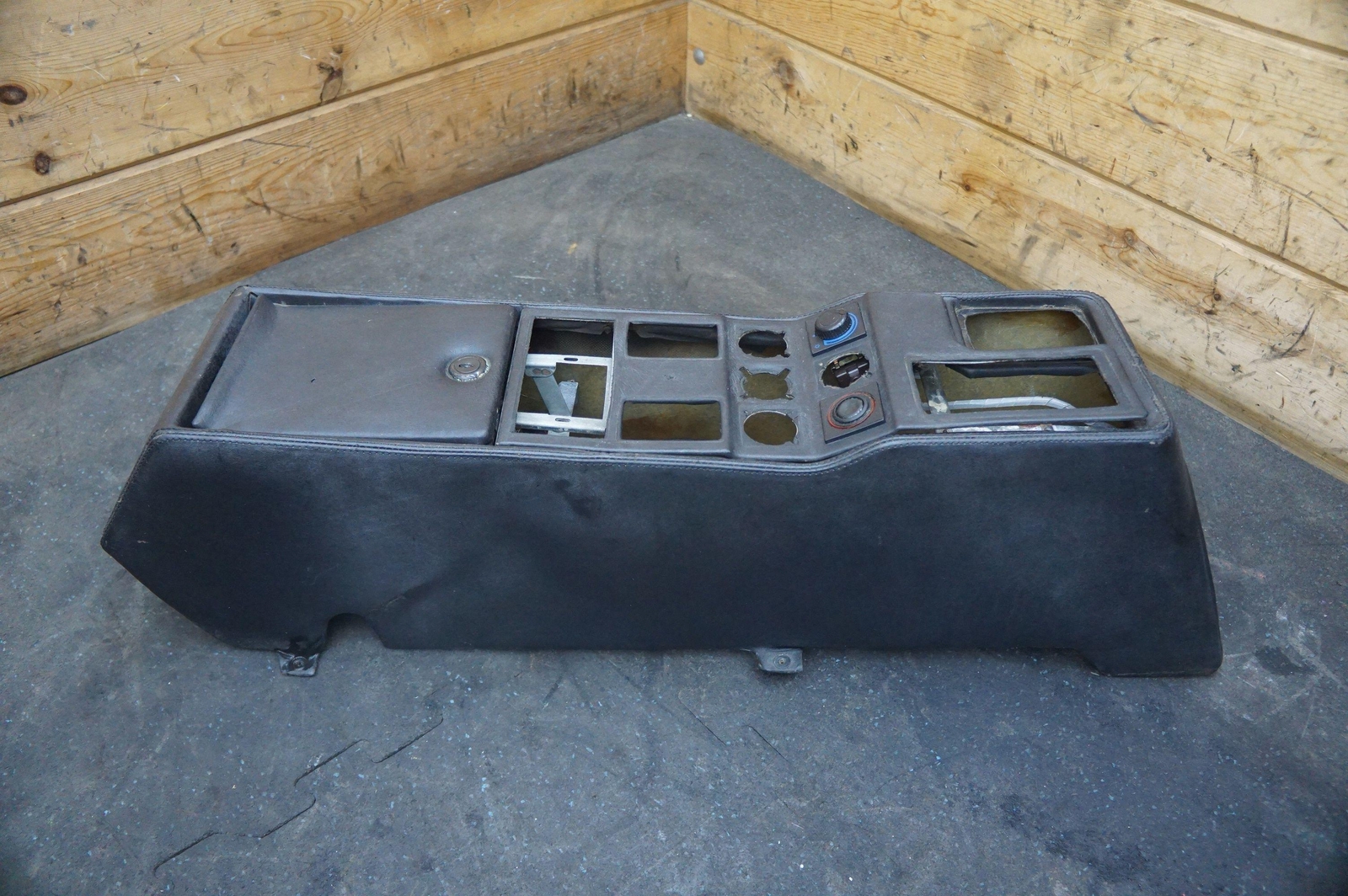 Center Console Base Black Leather LHD 62328200 Ferrari 328 GTS 1986-89 208 Turbo
