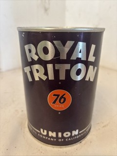 Vintage Metal 1 Quart Union 76 Royal Triton Oil Can Full
