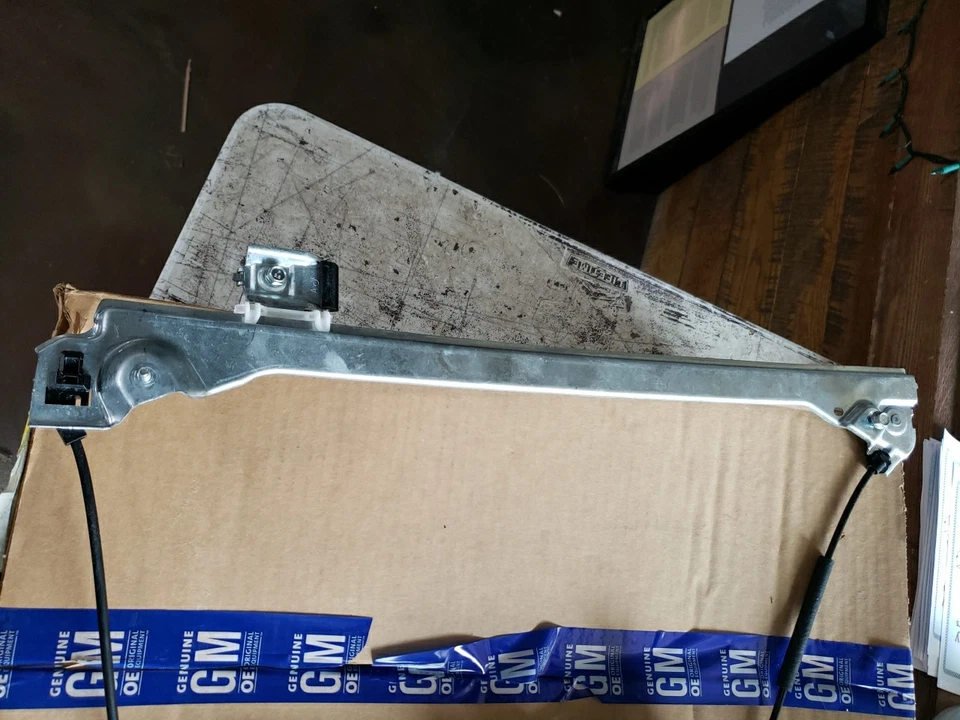 通用原始设备制造商 20945138 1999 - 14 雪佛兰 Silverado Suburban Tahoe 车窗调节器前 — 第 4/4 张图片