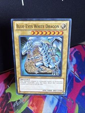 Blue-Eyes White Dragon SDDC-EN004 Dragons Collide Unlimited Mint