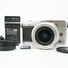 Olympus E-P1 Silver Camera + M.Zuiko 14-42mm Lens, Charger Battery SD card Japan