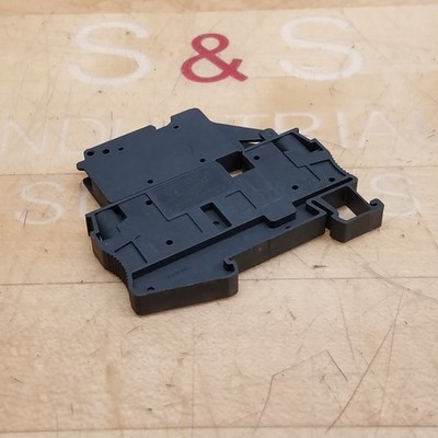 Pheonix Contact 3038765 Fused Terminal Block, ST4-HESI, (6, 3x32) - USED