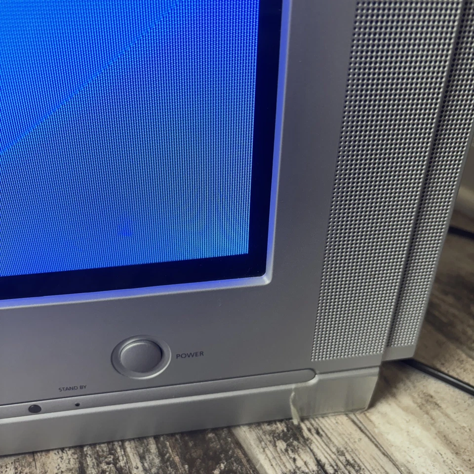 Samsung TX-P1634 16" Flat Screen Color CRT TV Gaming TV Television Vintage - Image 3 of 4