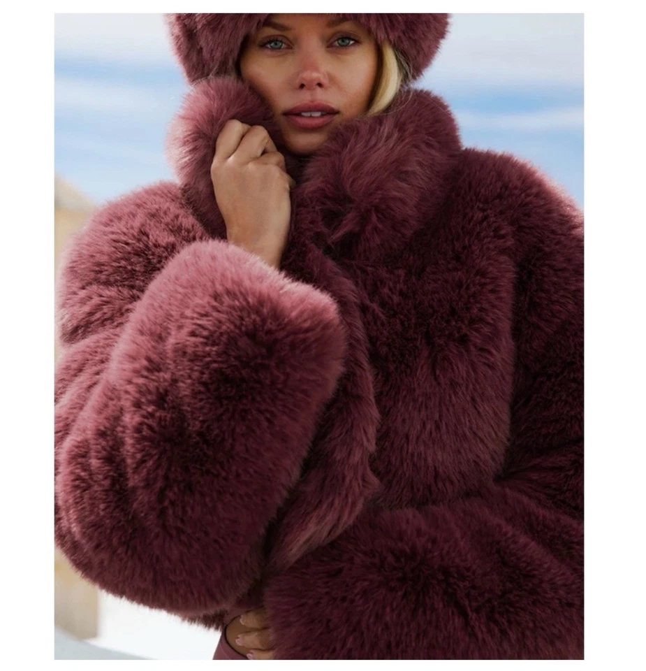 Alo Edición Limitada, Chaqueta de Piel Sintética Trufa Borgoña y Diadema Foto 4 de 4