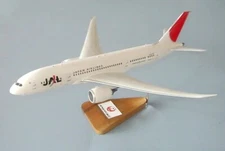 JAL Japan Airlines Boeing 787-800 Dreamliner Desk Top Model 1/100 SC Airplane