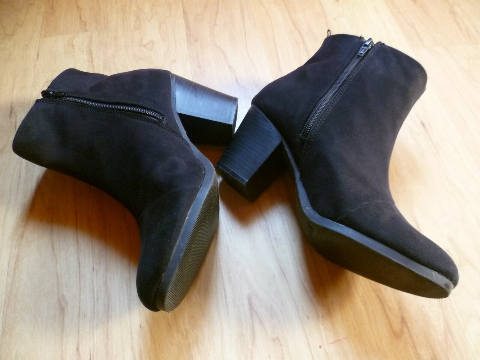 Women's Old Navy Faux-Suede Black Size 9 Block- H… - image 3