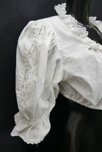 Gr.48 Dirndlbluse weiß Bluse für Dirndl Hanne Modell mit Spitze Stickerei B10747 - Bild 3 von 4