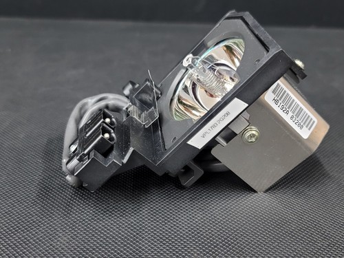 V7 Projector Replacement Lamp for select 3M & Smartboard Projectors (VPL1783-1E) - Picture 8 of 17