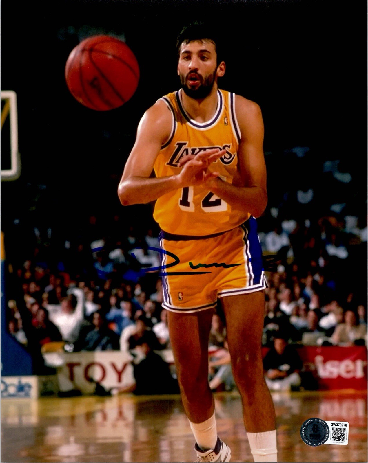 Vlade Divac Autographed Signed Los Angeles Lakers 8X10 PHOTO HOF NBA BECKETT COA 