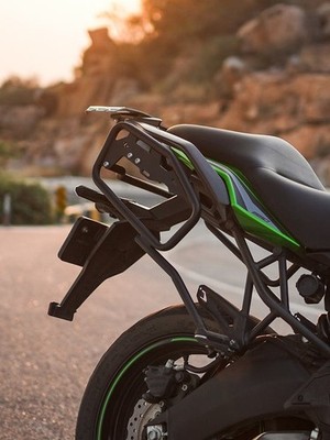 Casus Sattelstrebe schwarz Legundry passend für Kawasaki Versys 650