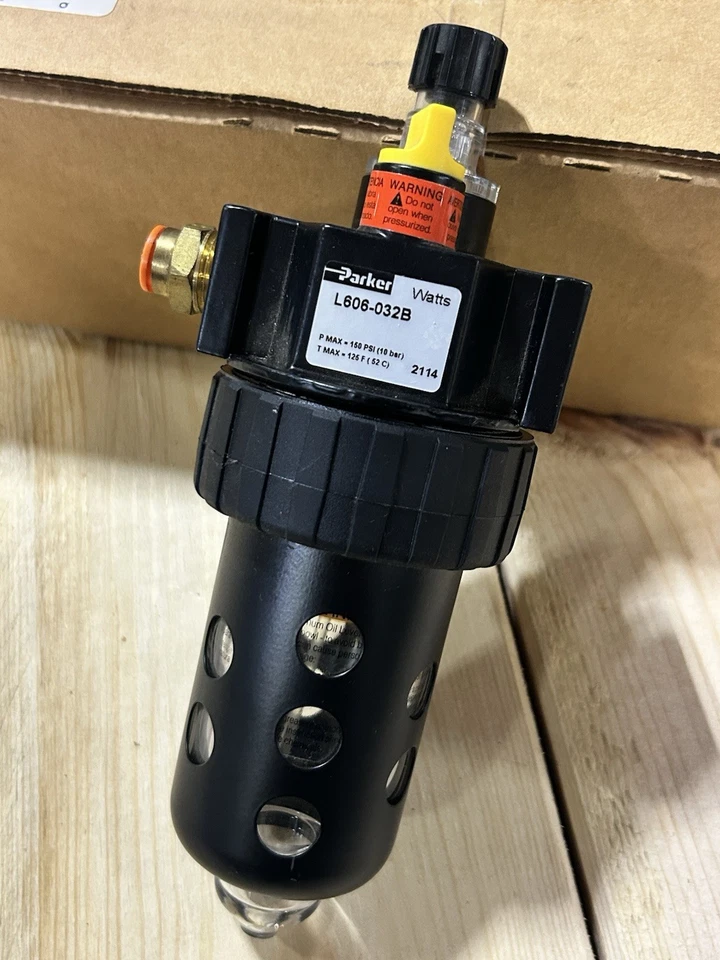 "Lubricador de línea Parker - Watts L606-032B, entrada máxima 150 psi, 90 SCFM 3/8"" NPT" Foto 2 de 3