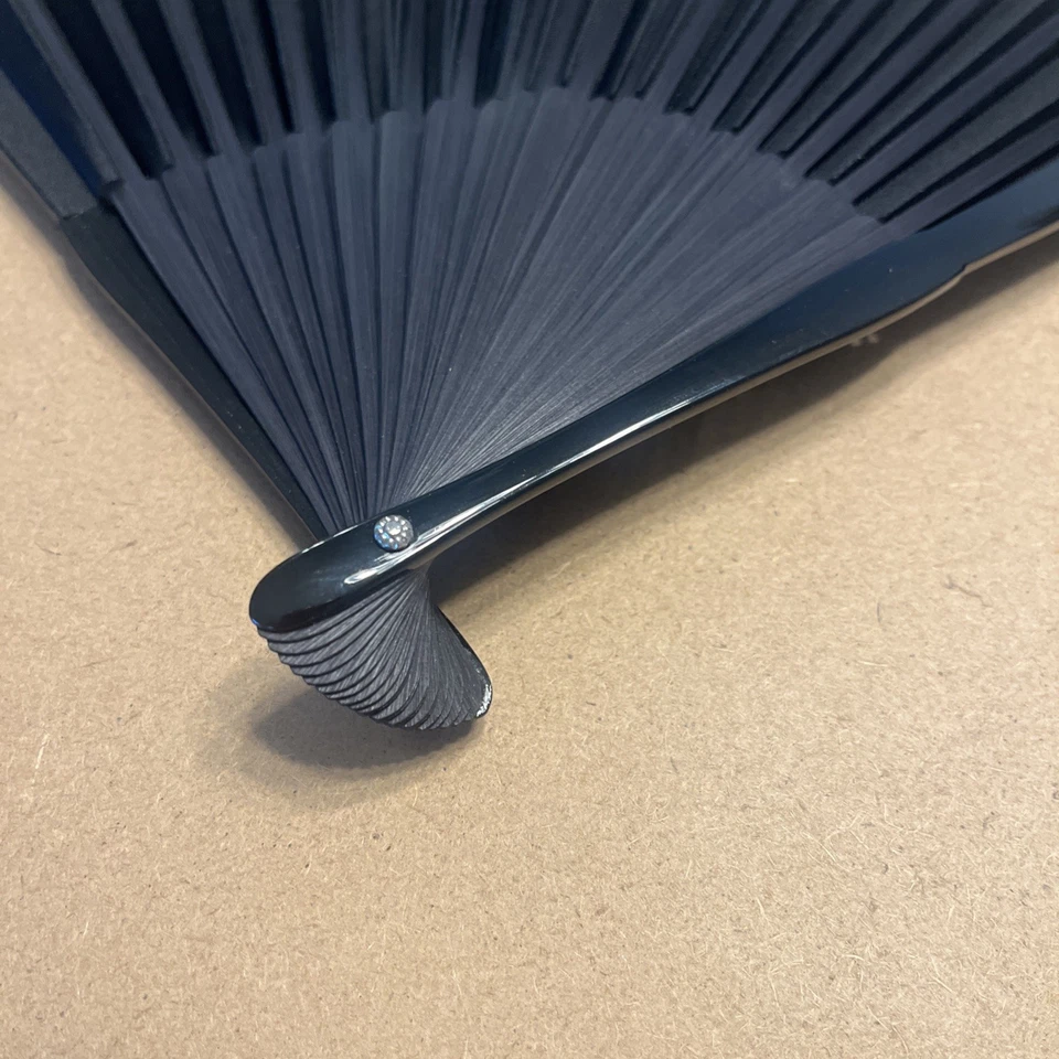 Manija de ventilador de mano plegable con logotipo gris negro Givenchy nueva Foto 4 de 4