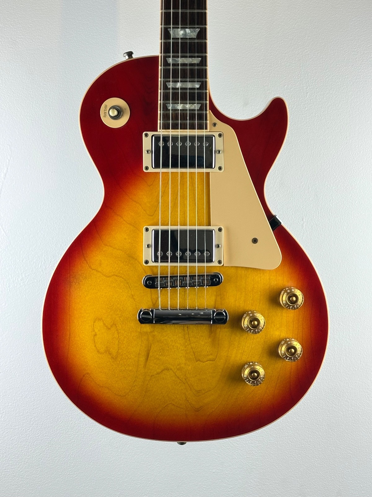 Gibson Les Paul Standard 2001 Cherry Sunburst Electric Guitar with case