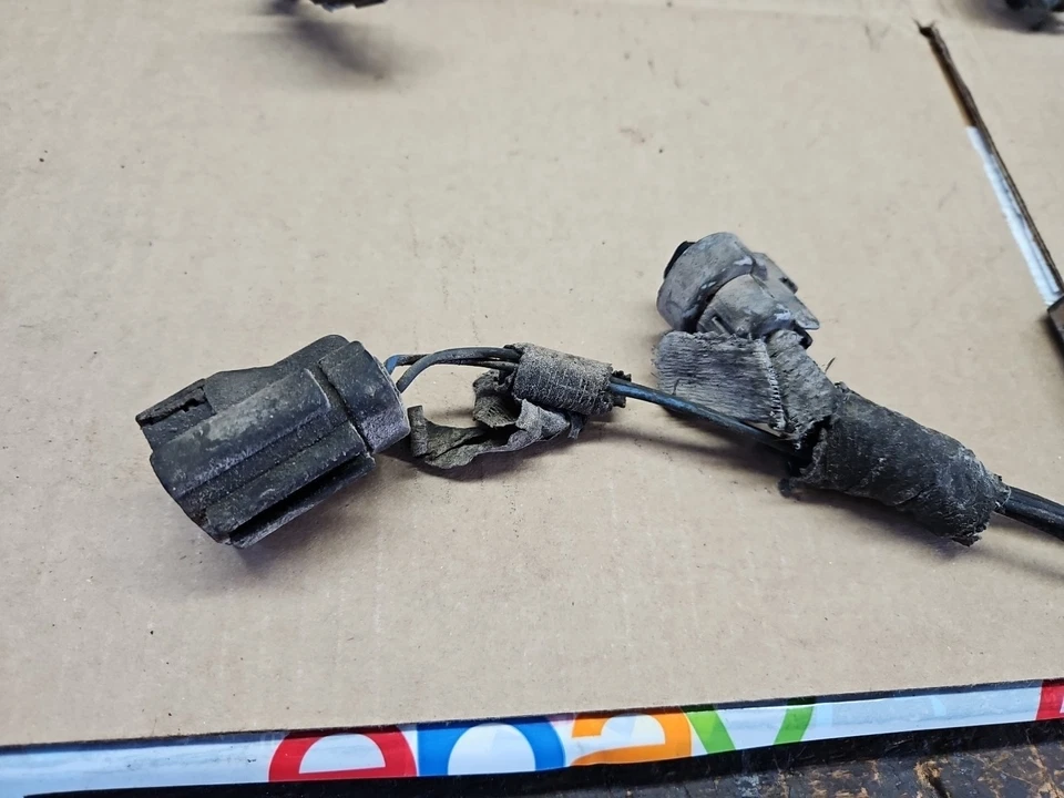 2007 Chrysler PT Cruiser 2.4L Turbo 4 Speed AT Engine Wire Harness 4801772AA - Image 3 of 4