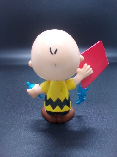 JP Just Play Peanuts Friends Collector Charlie Brown Figure 3" - Picture 2 of 3