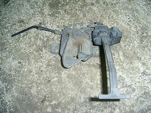 Fiat Stilo 192 1.6 16V 76kW Motorhaube ÖFFNER GRIFF schloss Hacken