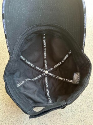 VETEMENTS WSS 18AC16 Baseball cap Black Canvas Men's fashion goods