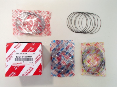 Toyota Land Cruiser 200 2007/9- PISTON RING SET 13011-51040 OEM