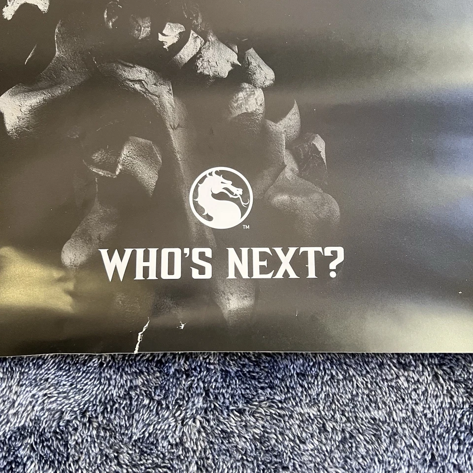 Póster promocional Mortal Kombat X 2015 GameStop Display "¿Quién es el próximo?" 24x18 RARO MKX Foto 3 de 4