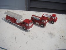 Vintage TootsieToy Red Fire Truck with Ladder Diecast LOT of 3 USA Made