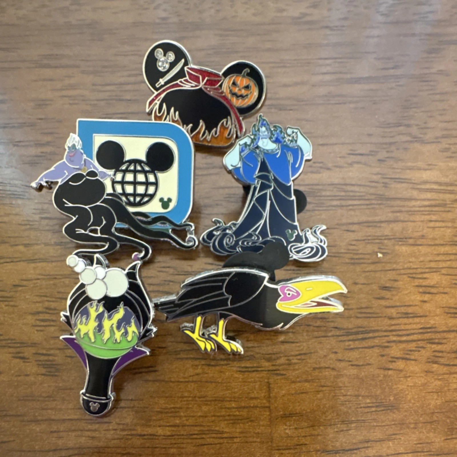 Disney Villains Pin Bundle