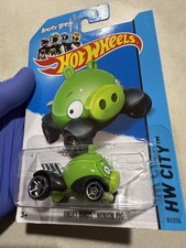 2014 Hot Wheels: Angry Bird Minion Pig Green HW564 
