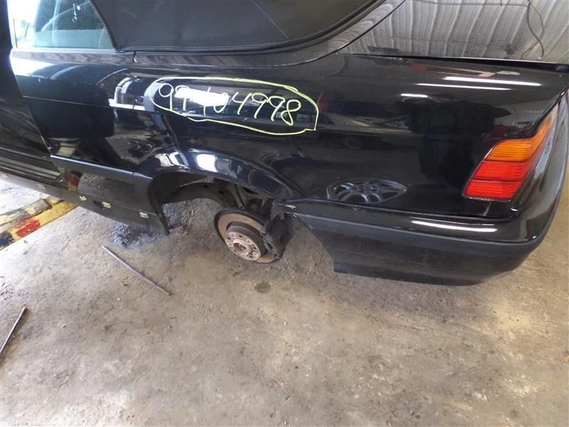 Cuarto de cristal derecho pasajero convertible para BMW 328i 9852200 96-99 Foto 2 de 4