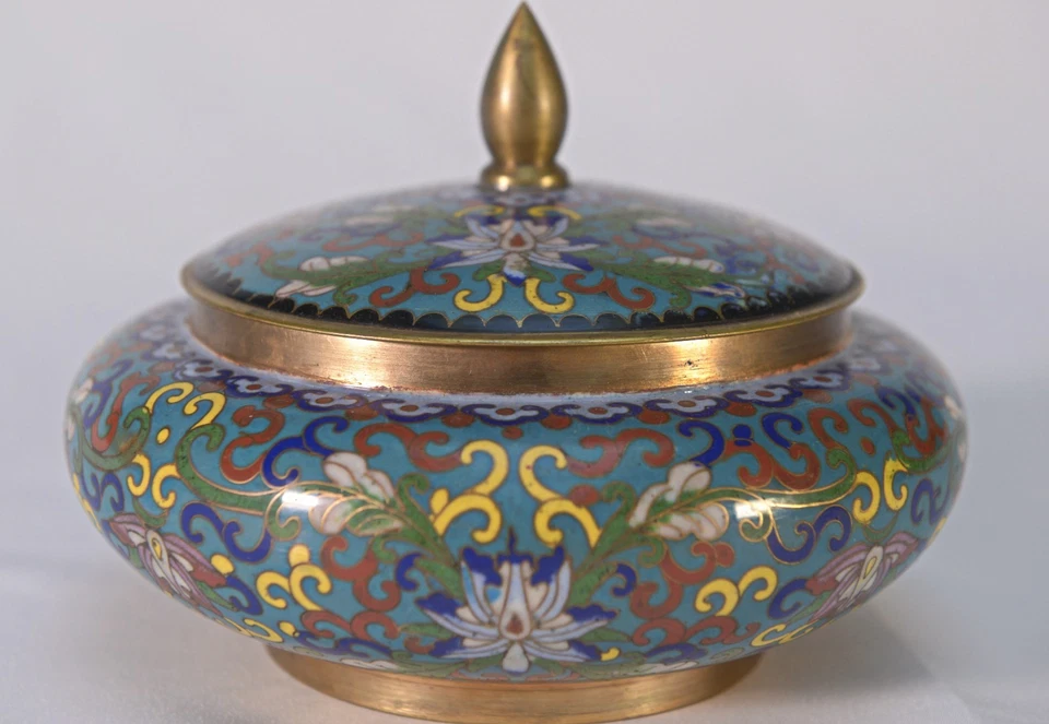 Bonbonnière en émail cloisonné - Photo 2/4